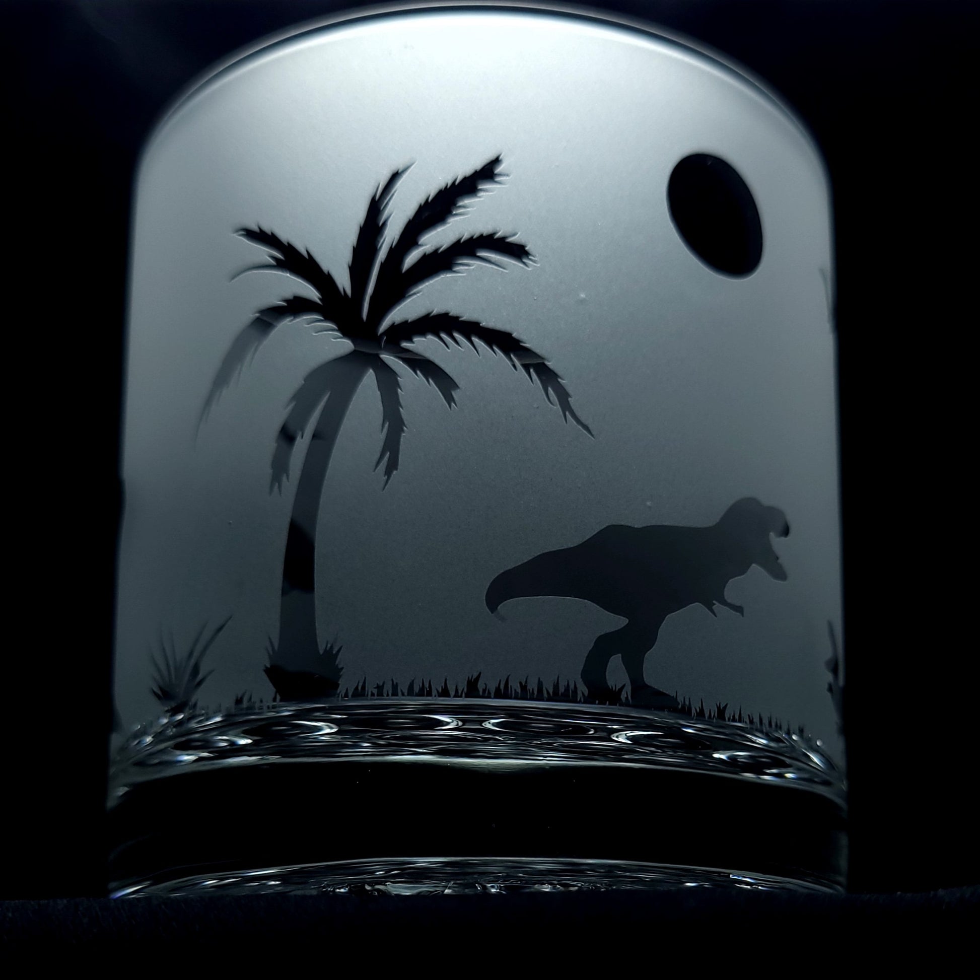 Ideal for serving cocktails, whiskey, or any beverage, these prehistoric-themed glasses add a fun, natural touch to your barware collection. Perfect gift for fans of herbivorous dinosaurs, fossil lovers, or anyone who enjoys unique, nature-inspired glassware.